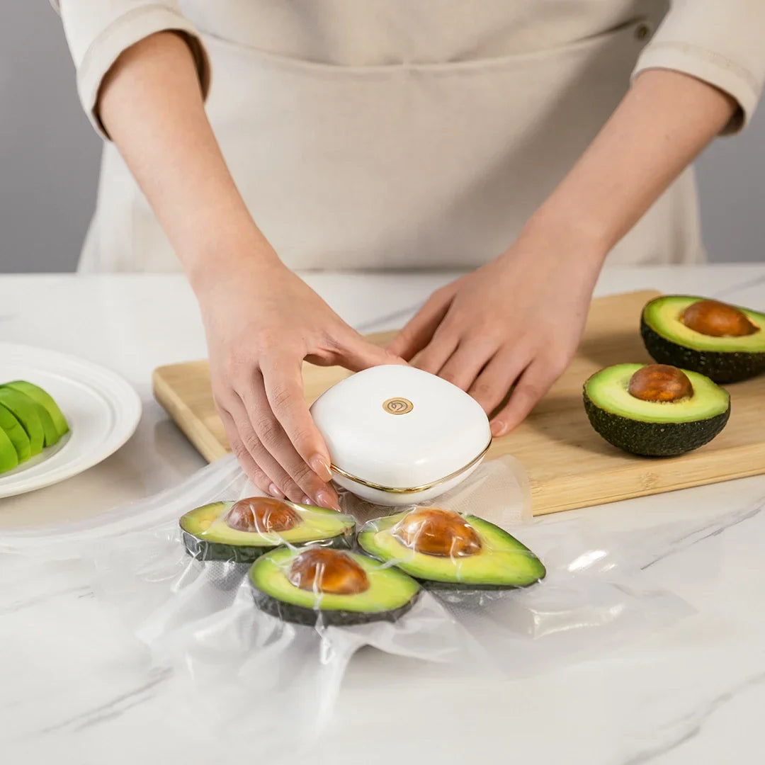 ChefGlory™ SealPro Compact Vacuum Sealer, 30 Vaccum Bags